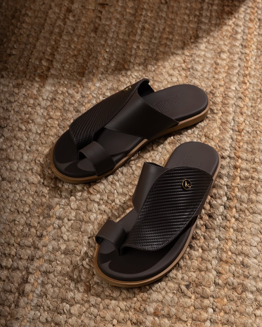 JELD Dark Brown Ribbed Texture Flat Leather Sandal