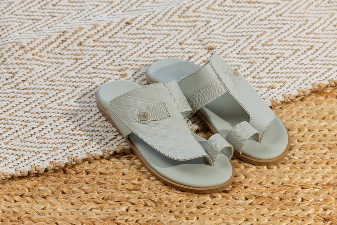 JELD Sage Quilted Flat Leather Sandal