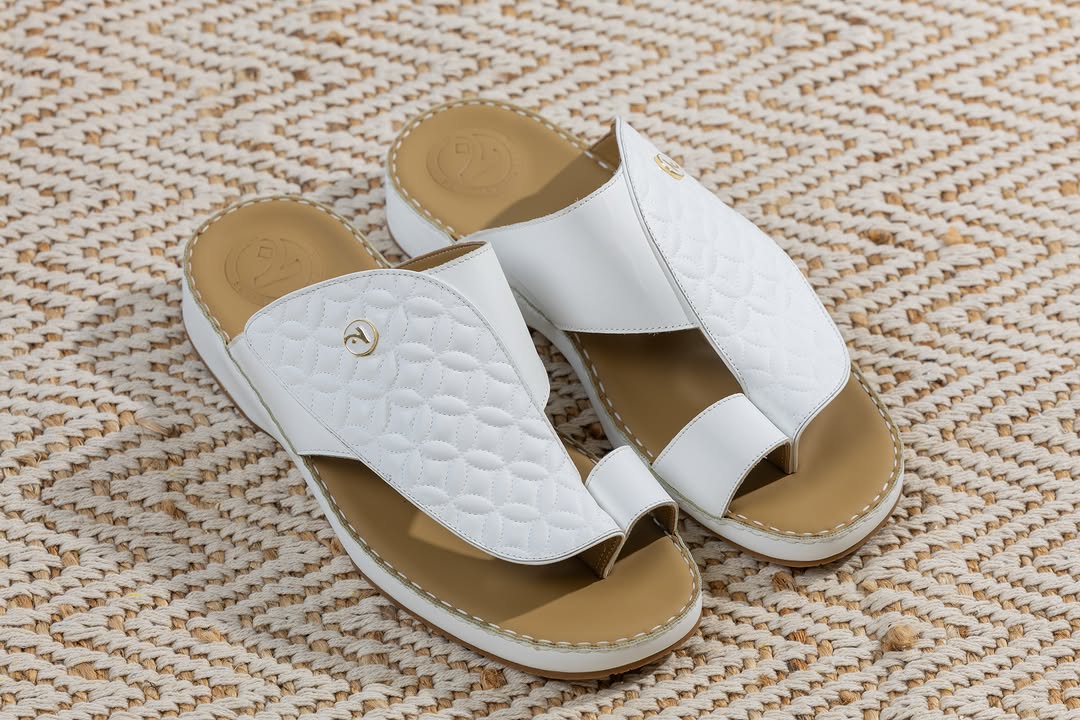 JELD White Quilted Raised Sole Sandal
