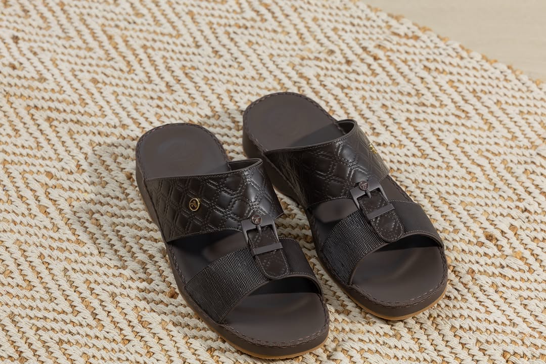 JELD Dark Brown Quilted With Buckle Raised Sole Sandal
