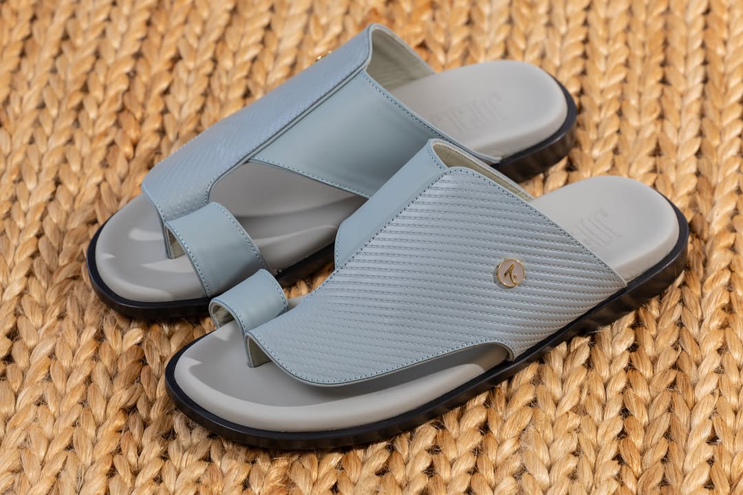 JELD Powder Blue Fine-Grain Textured Flat Leather Sandal